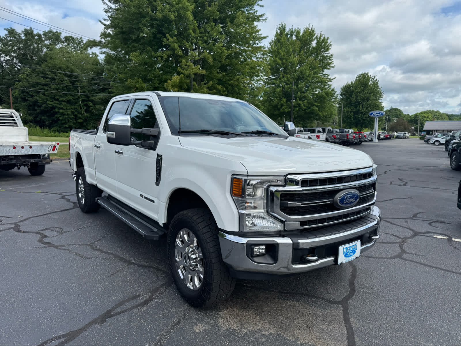 Used 2022 Star White Metallic Tri-Coat Ford LARIAT image 8