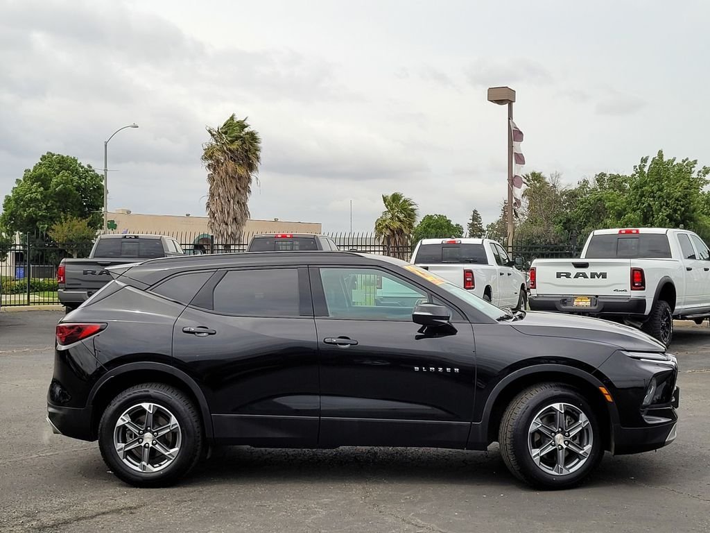 Used 2023 Black Chevrolet LT image 3
