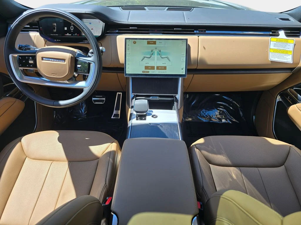 New 2026 Santorini Black LAND ROVER SE LWB 7-Seats / V8 image 9