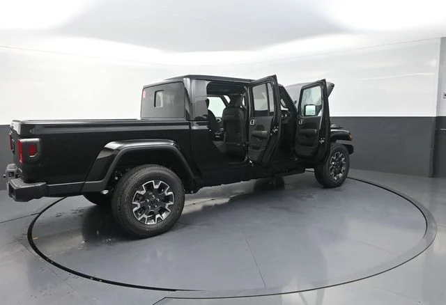 New 2026 Black Clear-Coat Exterior Paint Jeep Sahara image 35