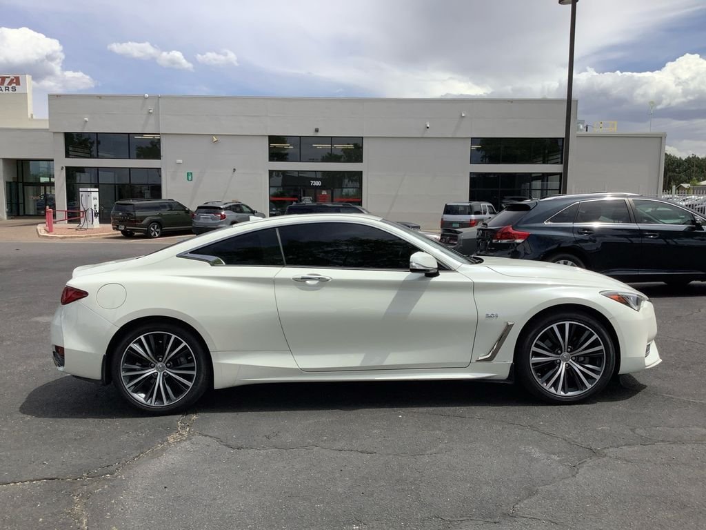 Used 2019 White INFINITI 3.0t LUXE image 24