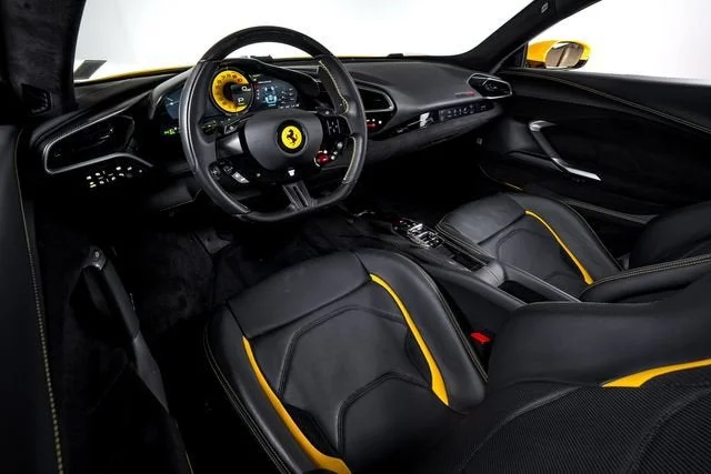 Used 2024 Giallo Triplo Strato Ferrari  image 25