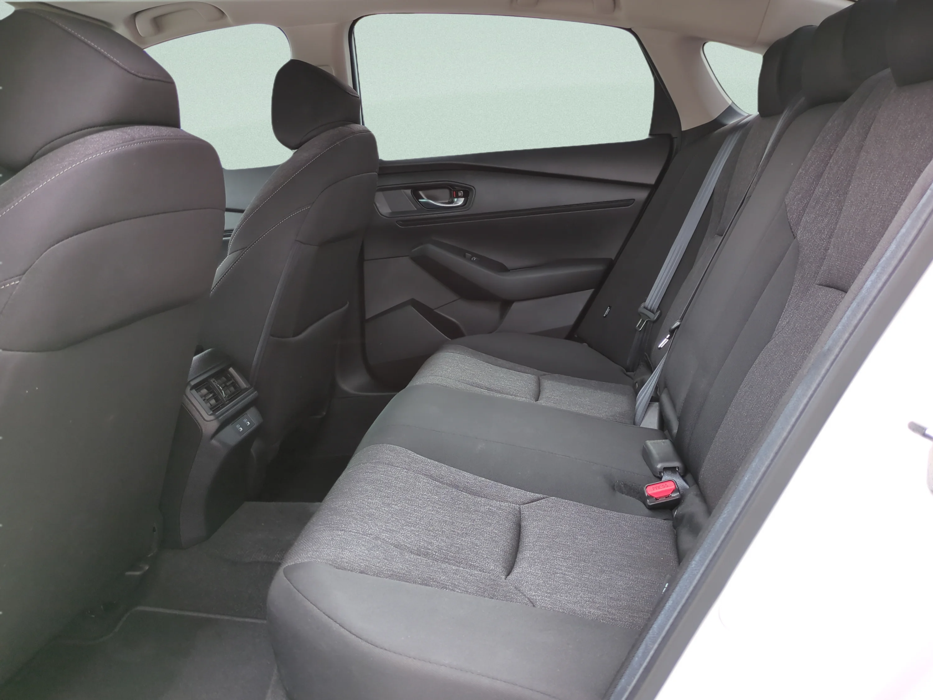 Used 2025 White Honda SE image 12