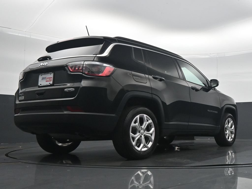 Used 2024 Black Jeep Latitude image 30