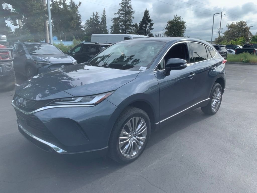 2022 Toyota Venza Limited Hybrid AWD's photo