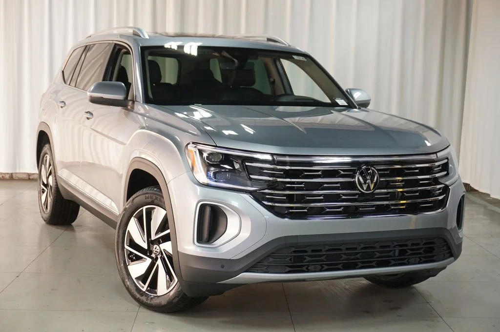 New 2026 Silver Mist Volkswagen 2.0T SEL image 4