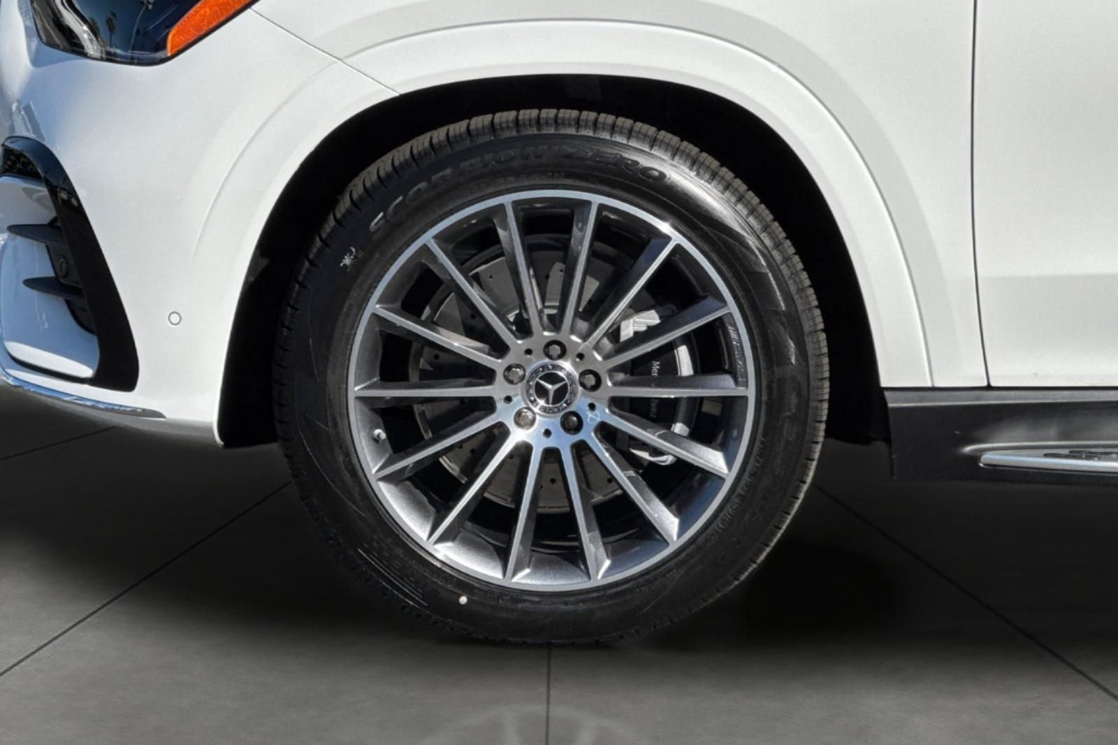 New 2026 Polar White Mercedes-Benz GLE 450 image 3