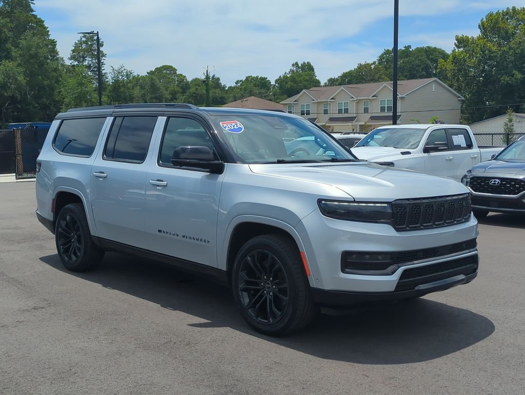 Used 2024 Silver Jeep Series II image 9