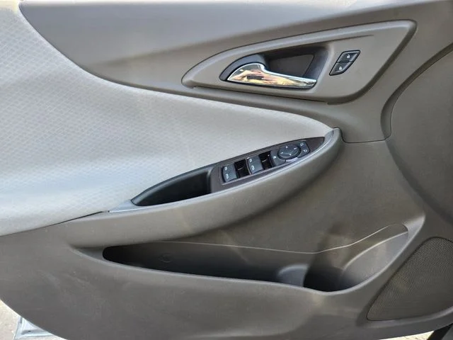 Used 2022 Silver Chevrolet LS image 38