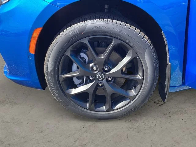 New 2026 Blue Pearl Chrysler SELECT AWD image 15
