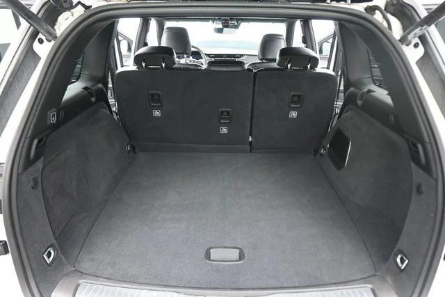 Used 2023 White Jeep Overland 4xe image 26