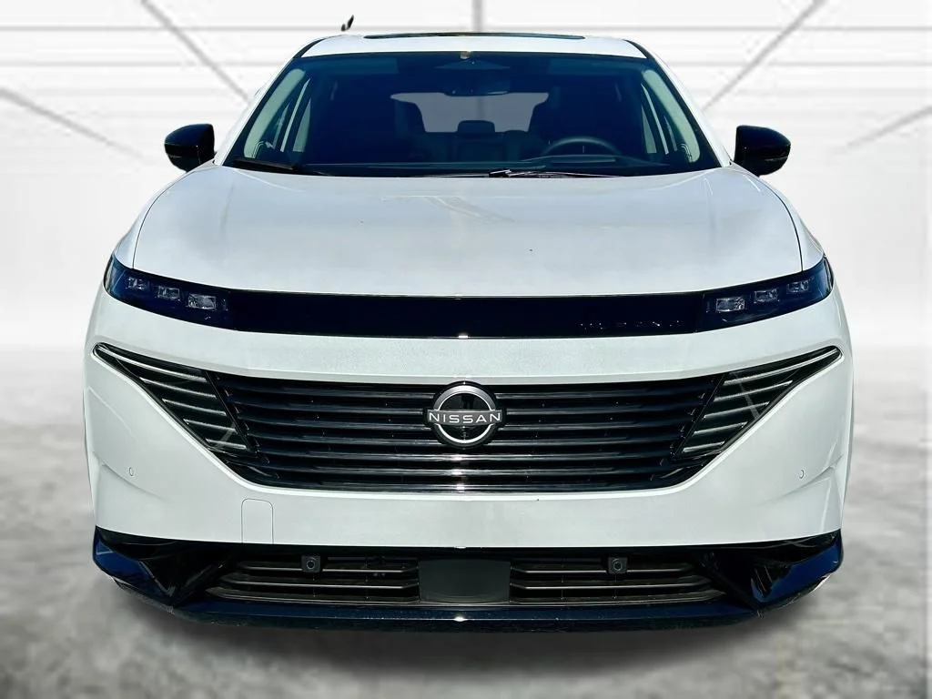 New 2026 Everest White Pearl TriCoat Nissan Platinum image 2
