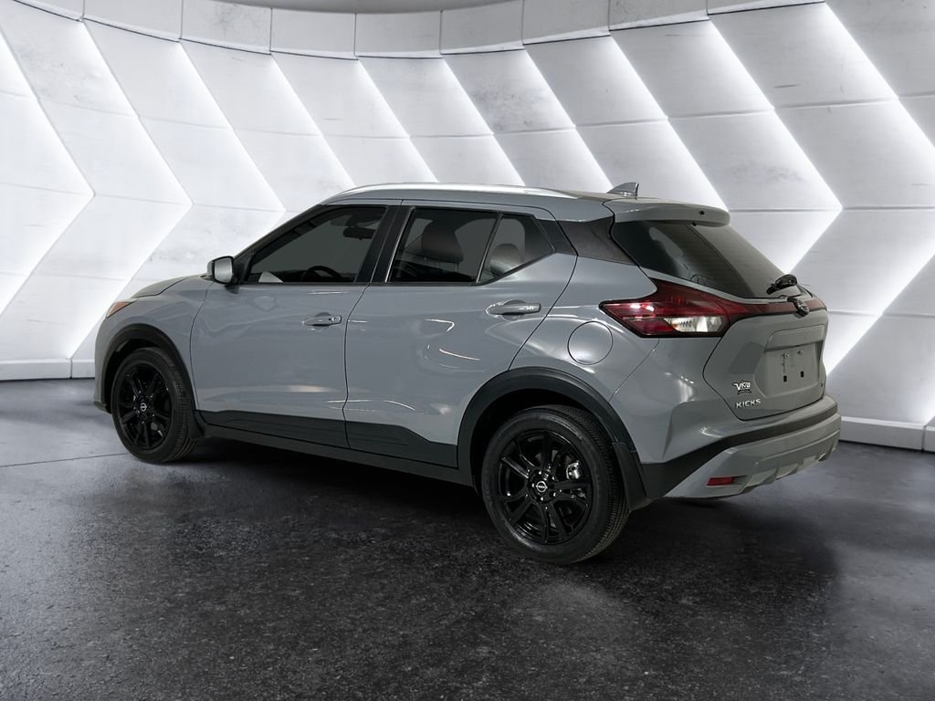 Used 2024 Gray Nissan SV image 6