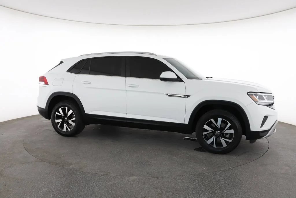 Used 2022 White Volkswagen 2.0T SE image 15
