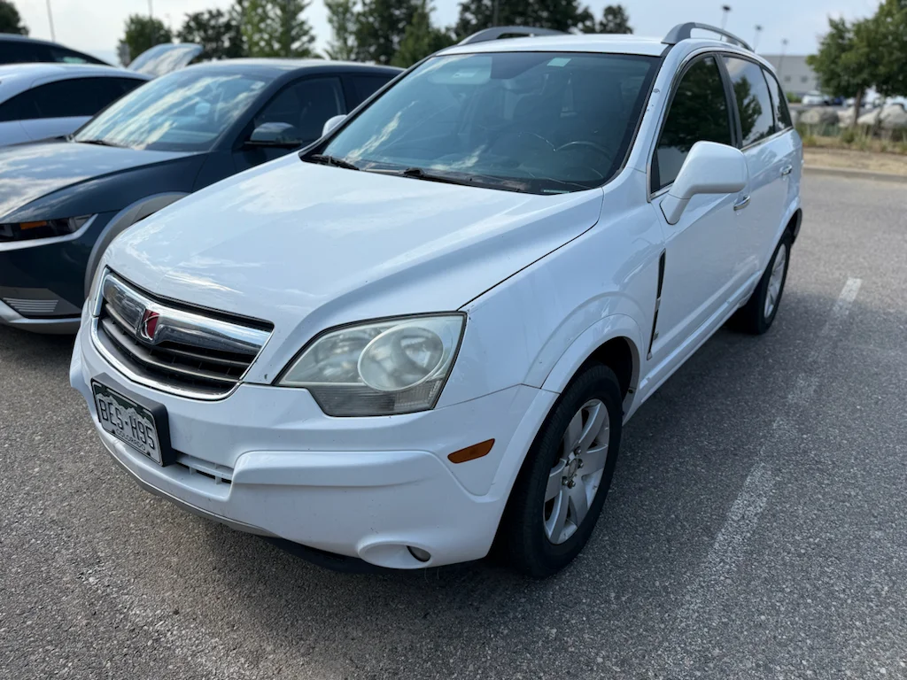 Used 2008 Polar White Saturn XR image 1