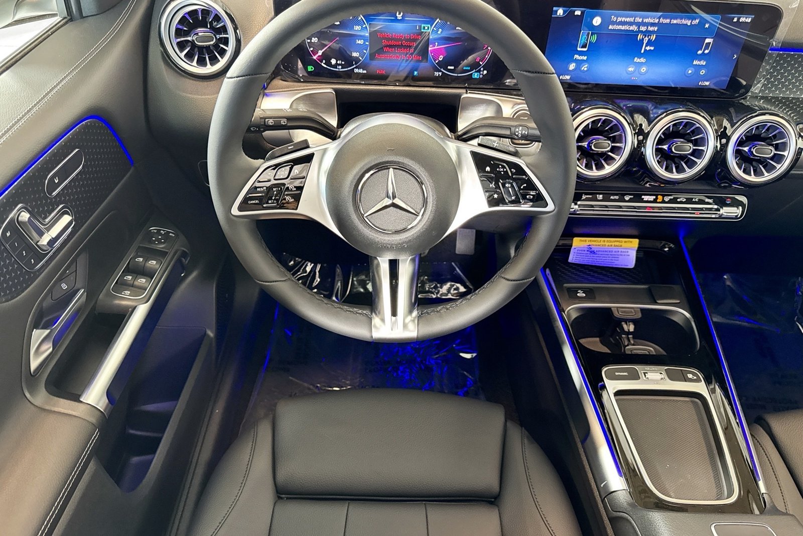 New 2026 Polar White Mercedes-Benz GLB 250 image 20