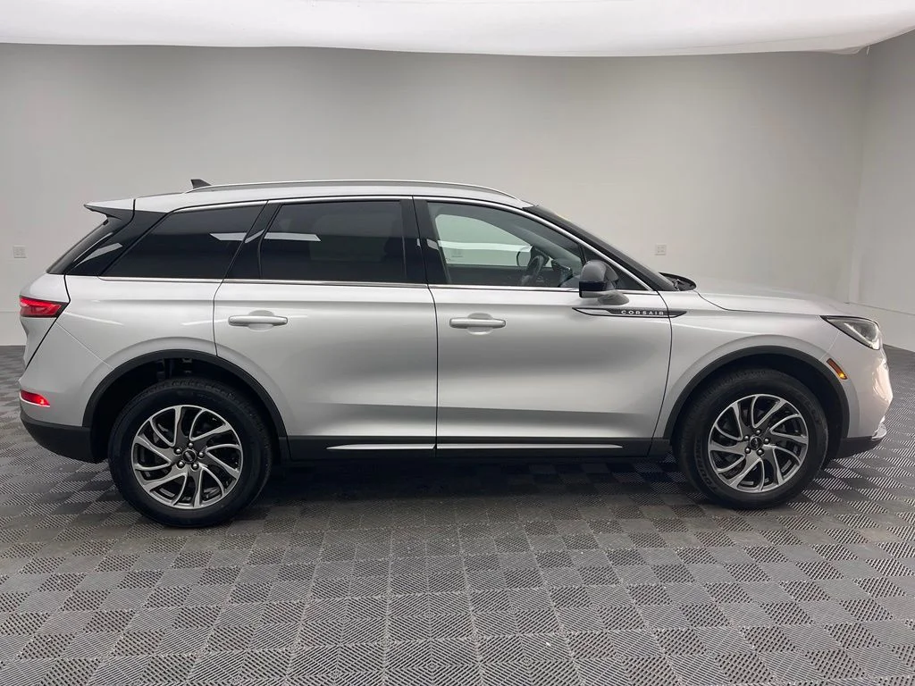 Used 2020 Ingot Silver Lincoln Standard image 6