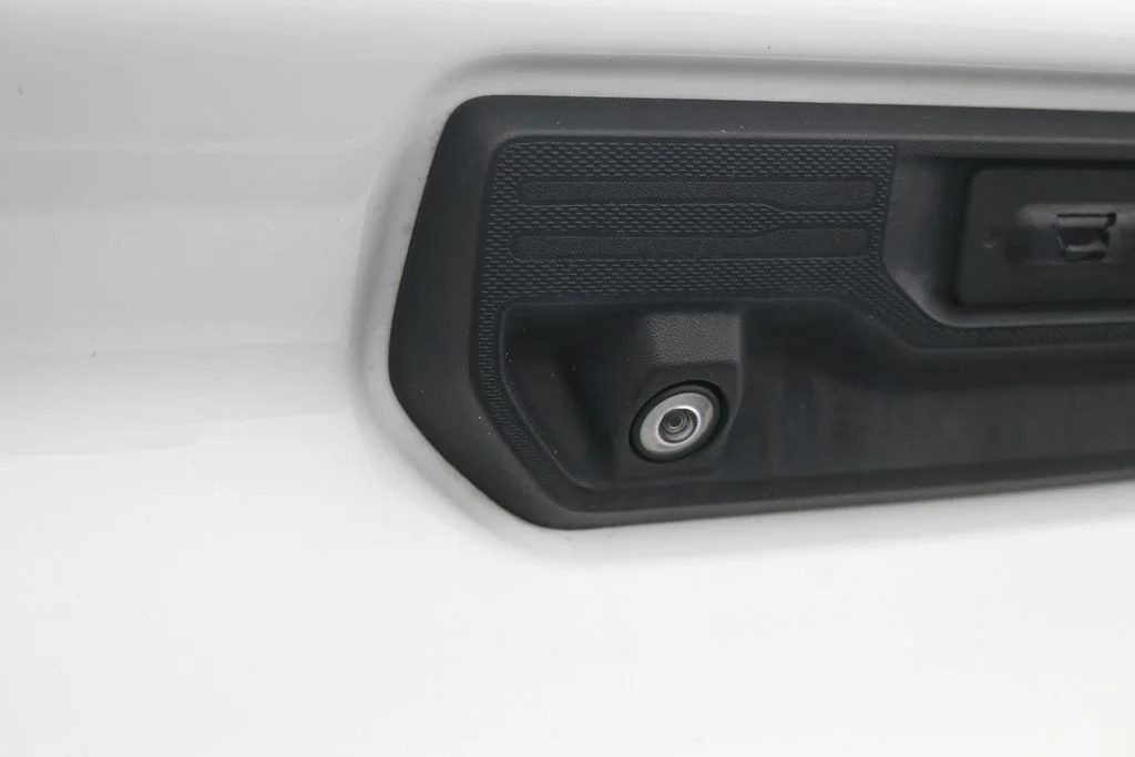 Used 2022 Summit White Chevrolet RST image 41
