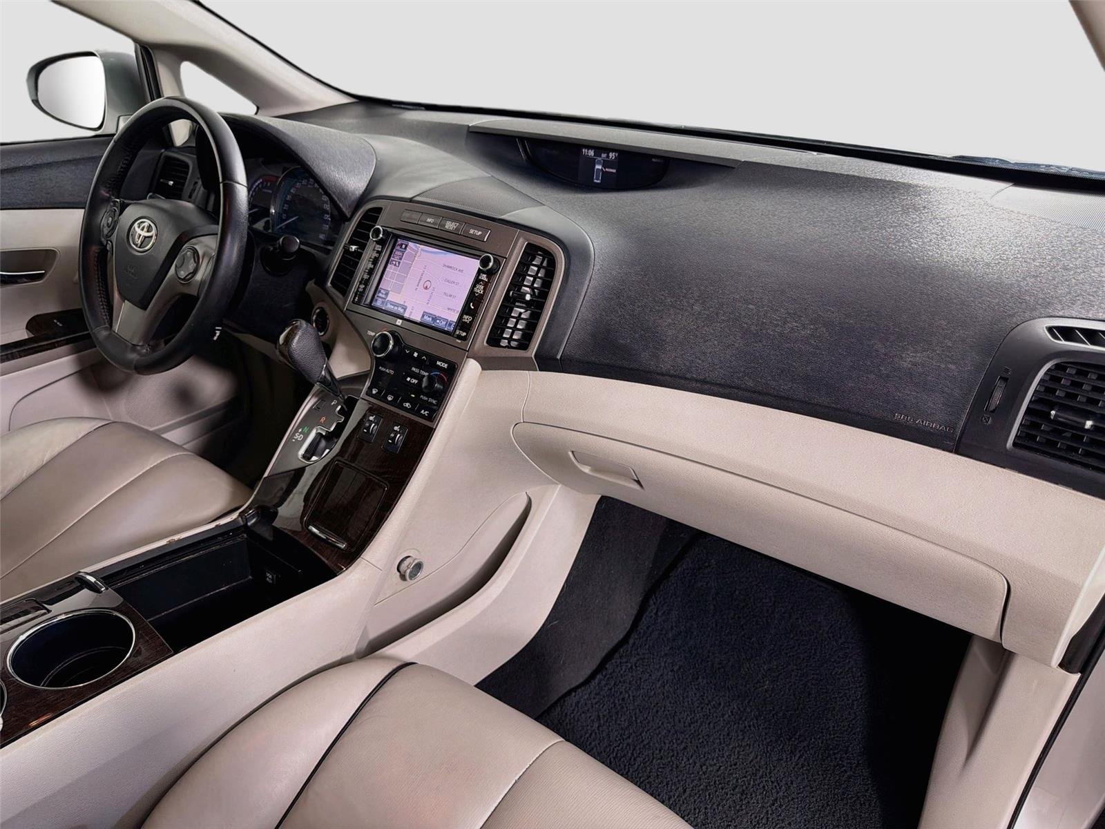 Used 2013 Classic Silver Metallic Toyota Limited image 29