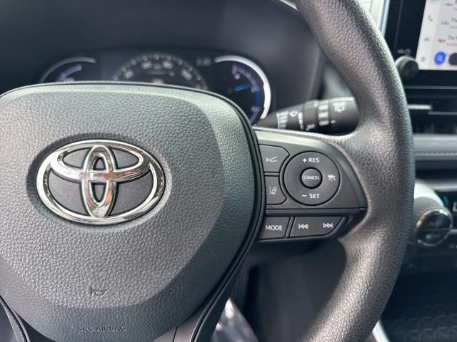 Used 2025 White Toyota XLE image 29