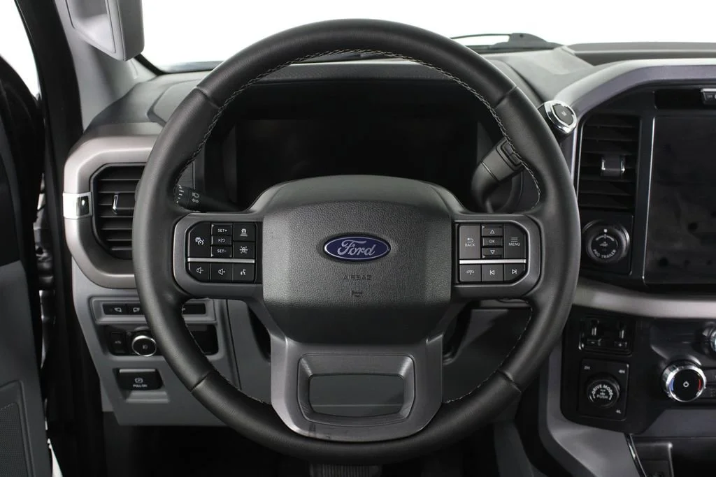 Used 2024 Gray Ford XLT image 21