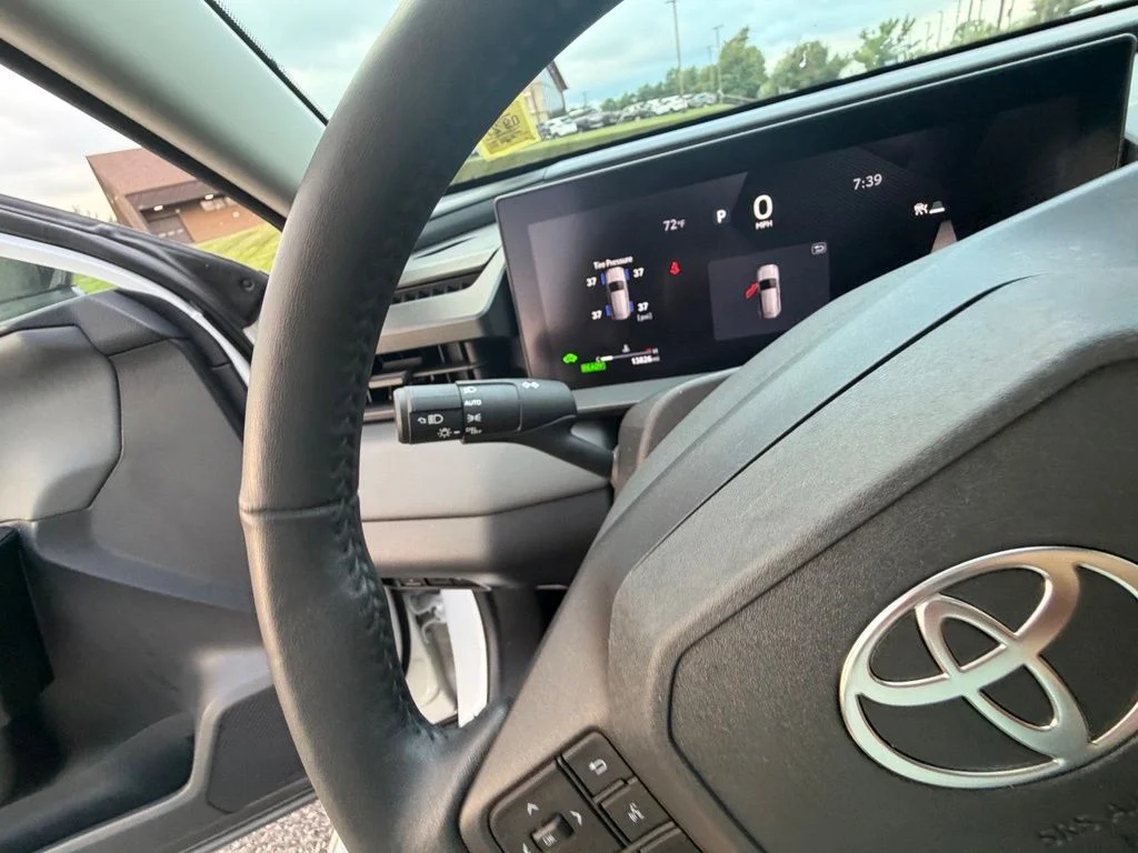 Used 2026 White Toyota XLE Premium image 36