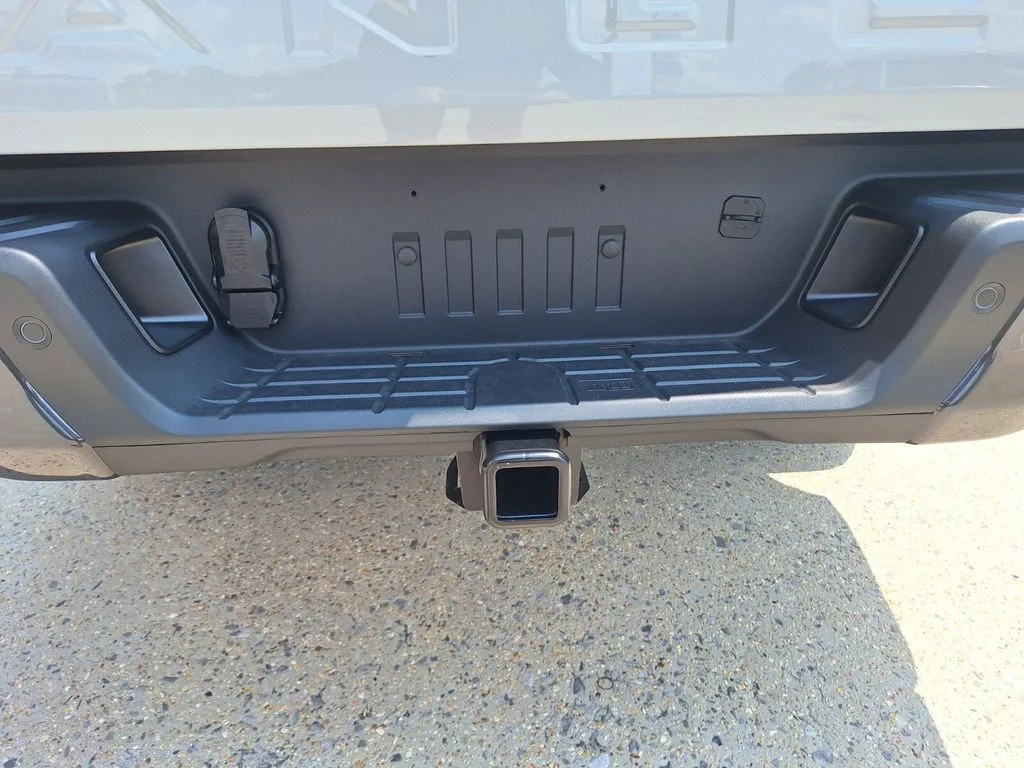 New 2026 Avalanche Ford XLT image 17