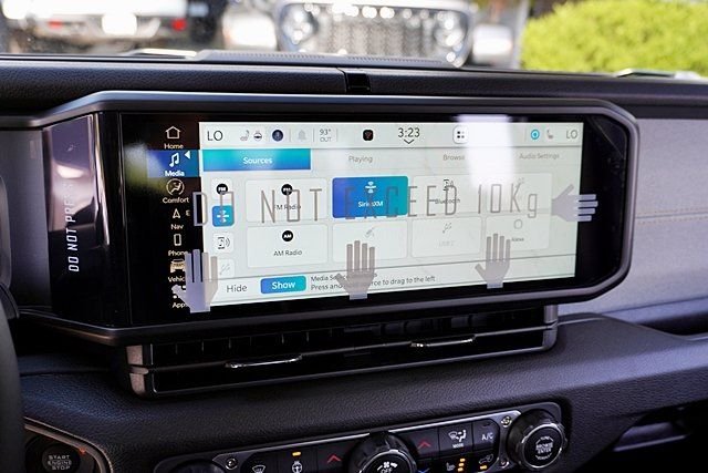 New 2025 Anvil Clear-Coat Exterior Paint Jeep Sport S image 31