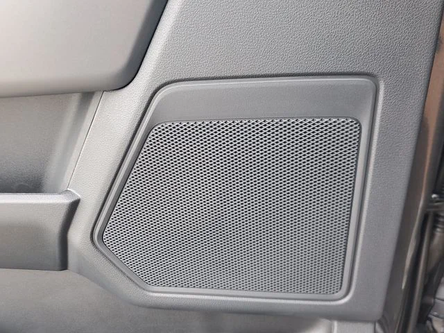 New 2026 Carbonized Gray Metallic Ford XLT image 30