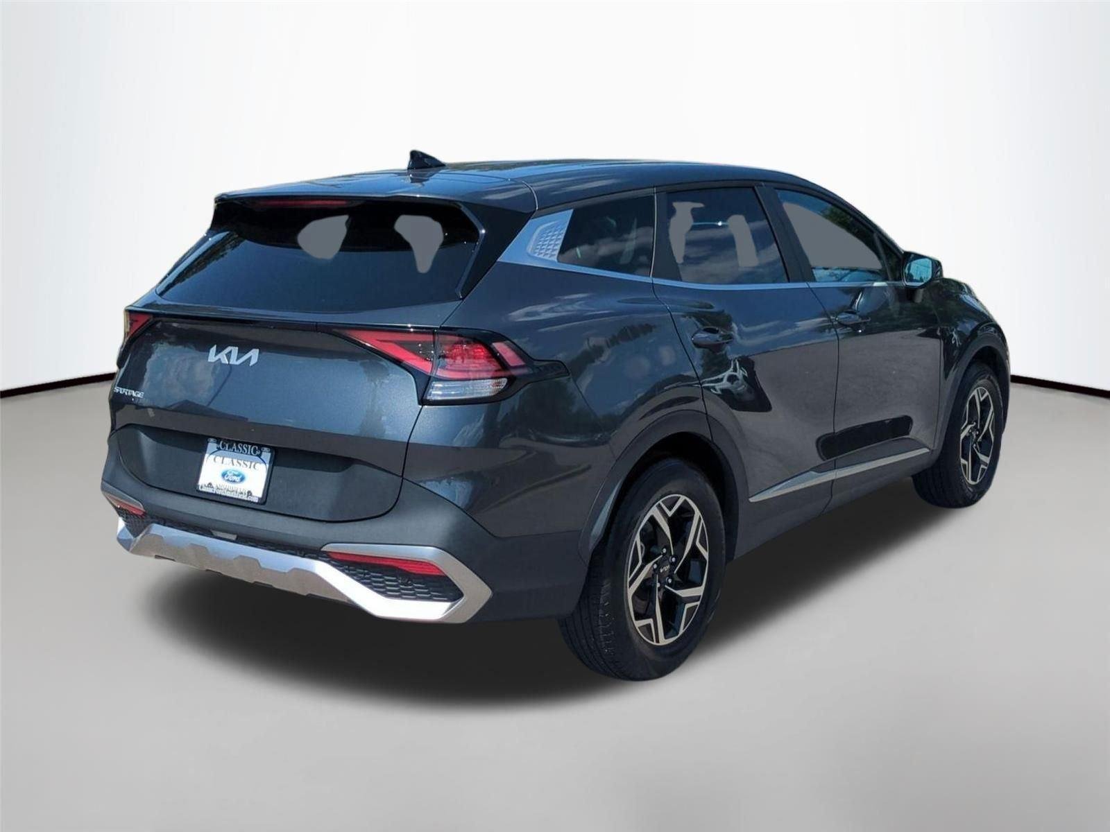 Used 2023 Gravity Gray Kia LX image 5