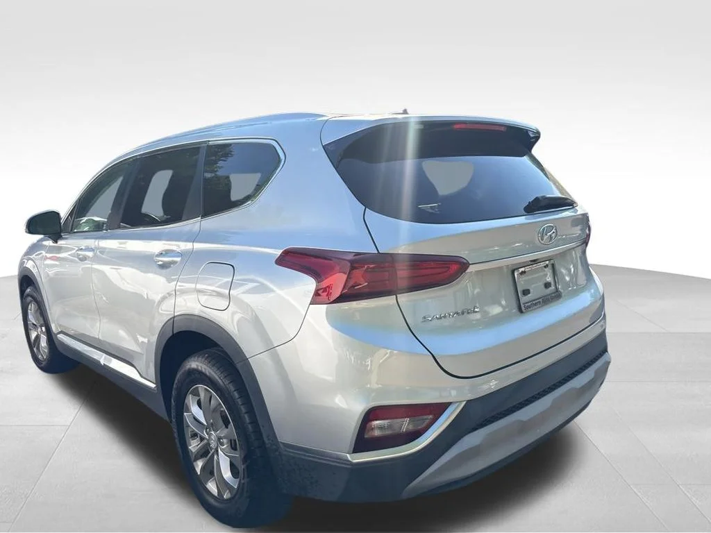 Used 2020 Silver Hyundai SE image 16