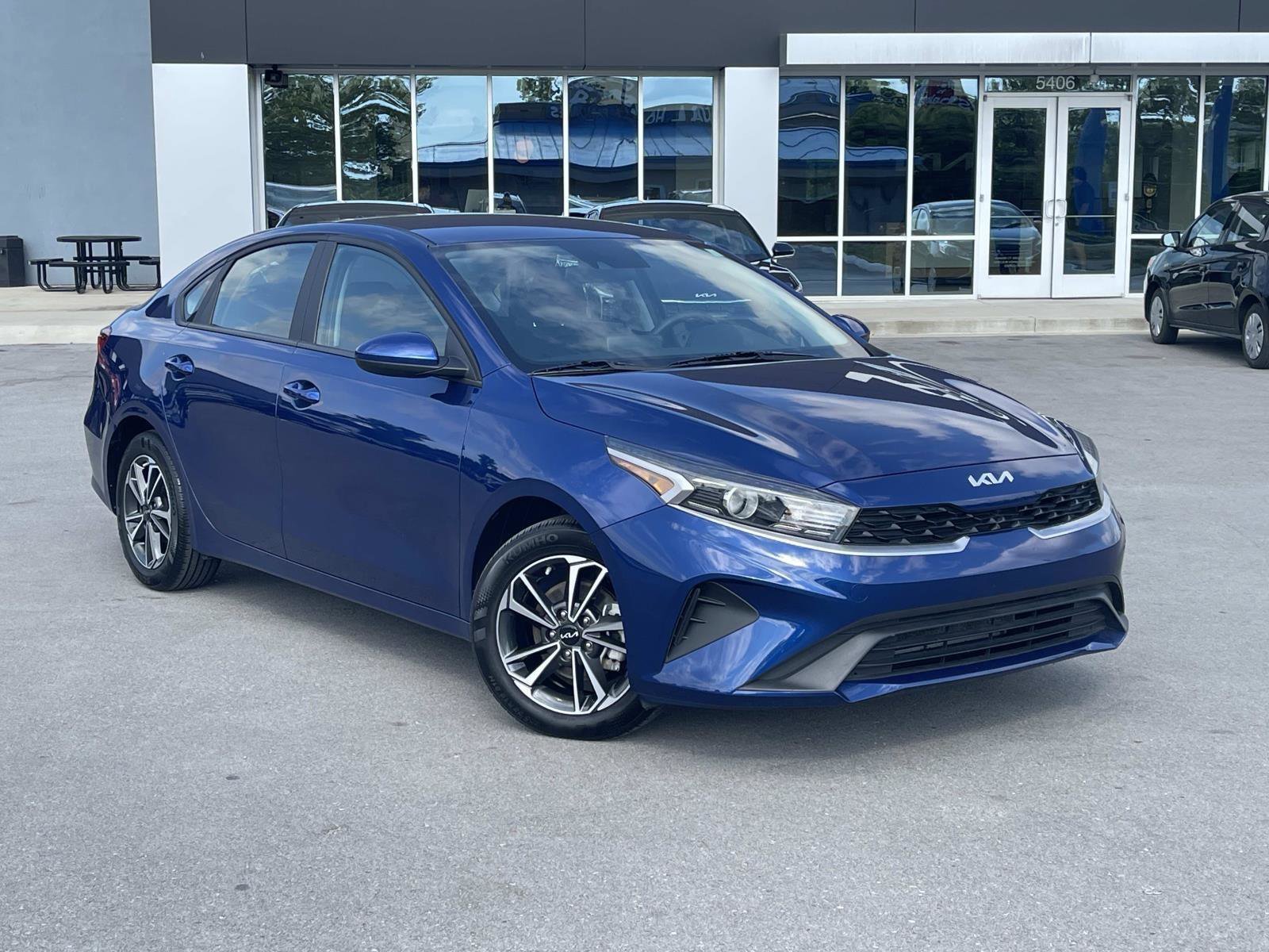 2023 Kia Forte LXS AT's photo