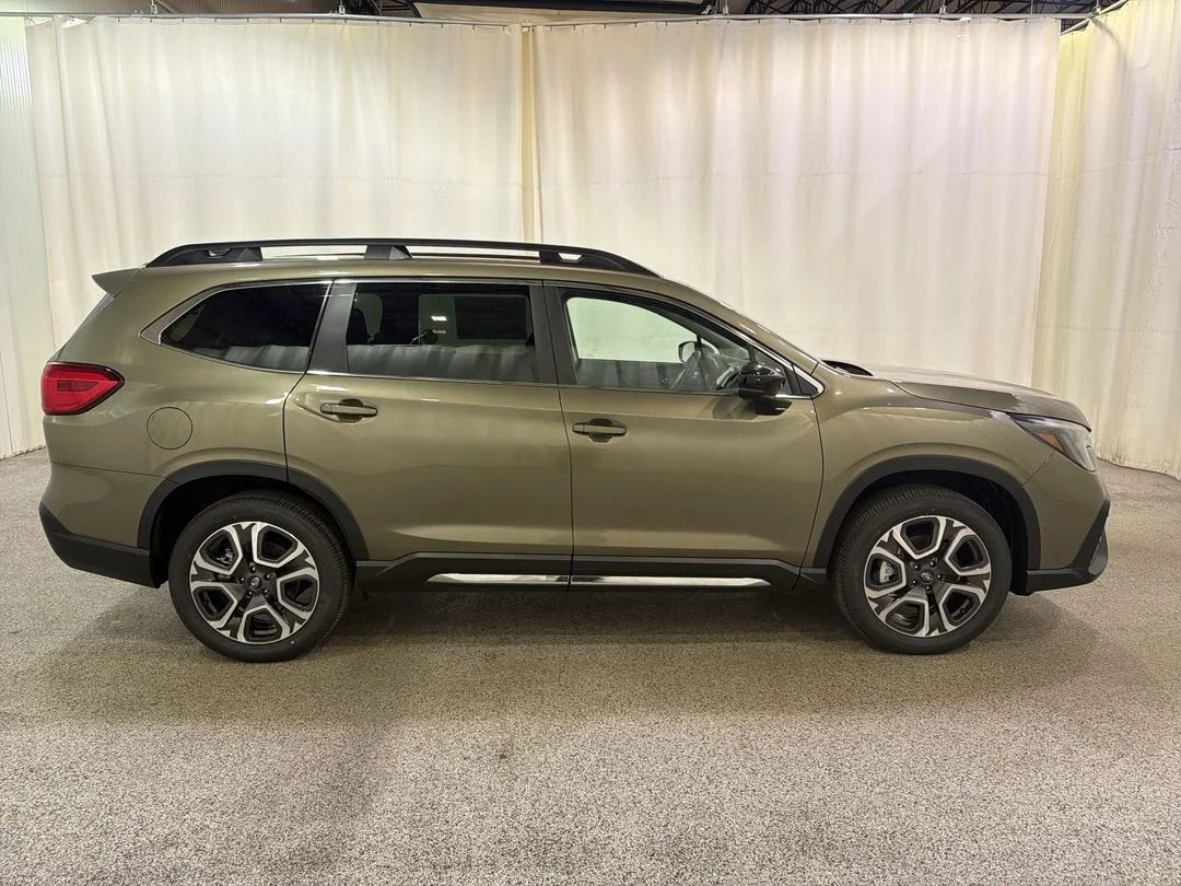 New 2026 Autumn Green Metallic Subaru Limited image 5
