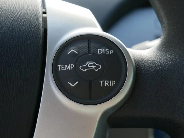 Used 2012 Pearl Toyota Three image 19