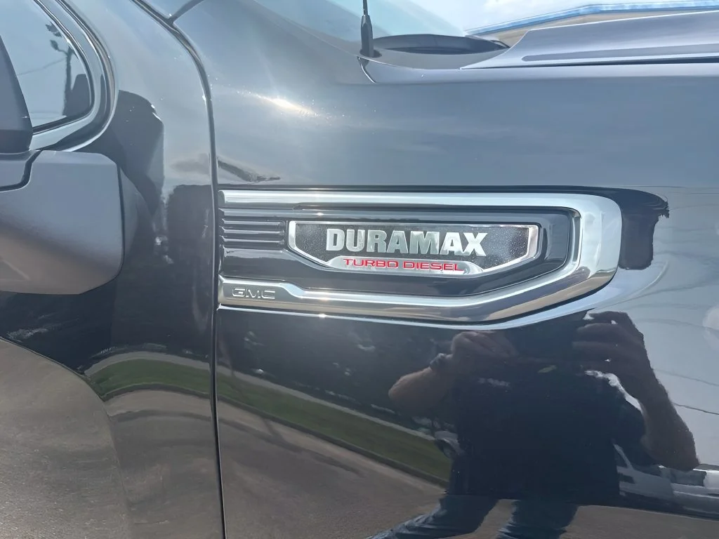 Used 2025 Onyx Black GMC AT4 image 39