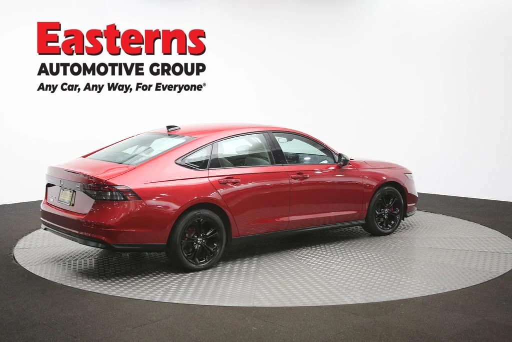 Used 2025 Red Honda SE image 41