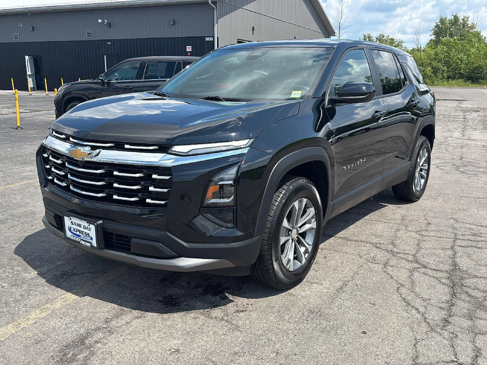 Used 2025 Mosaic Black Metallic Chevrolet AWD LT image 3