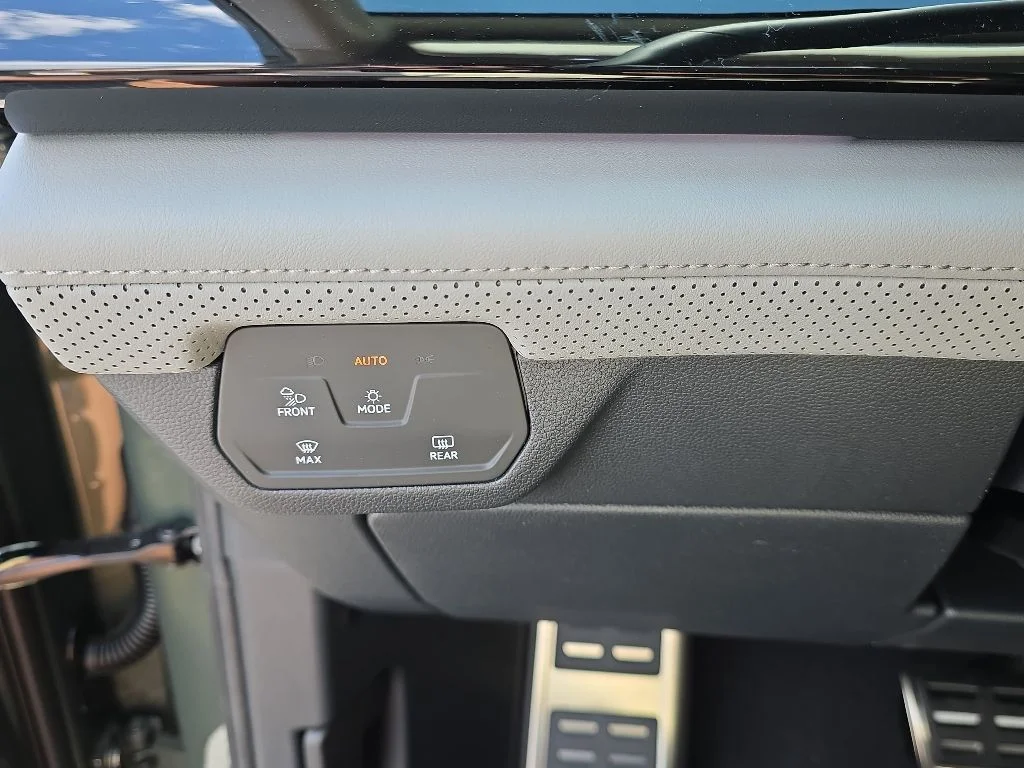New 2026 Avocado Green Pearl Volkswagen 2.0T Peak Edition image 16