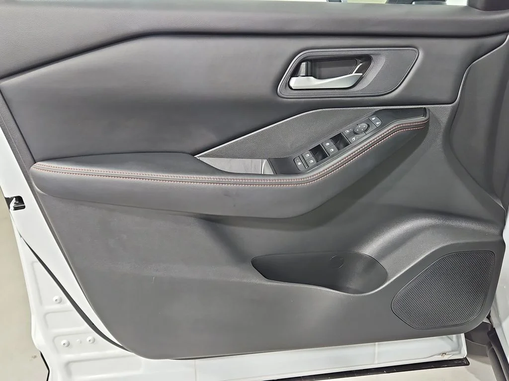 Certified Used 2025 White Pearl Nissan Rock Creek image 12