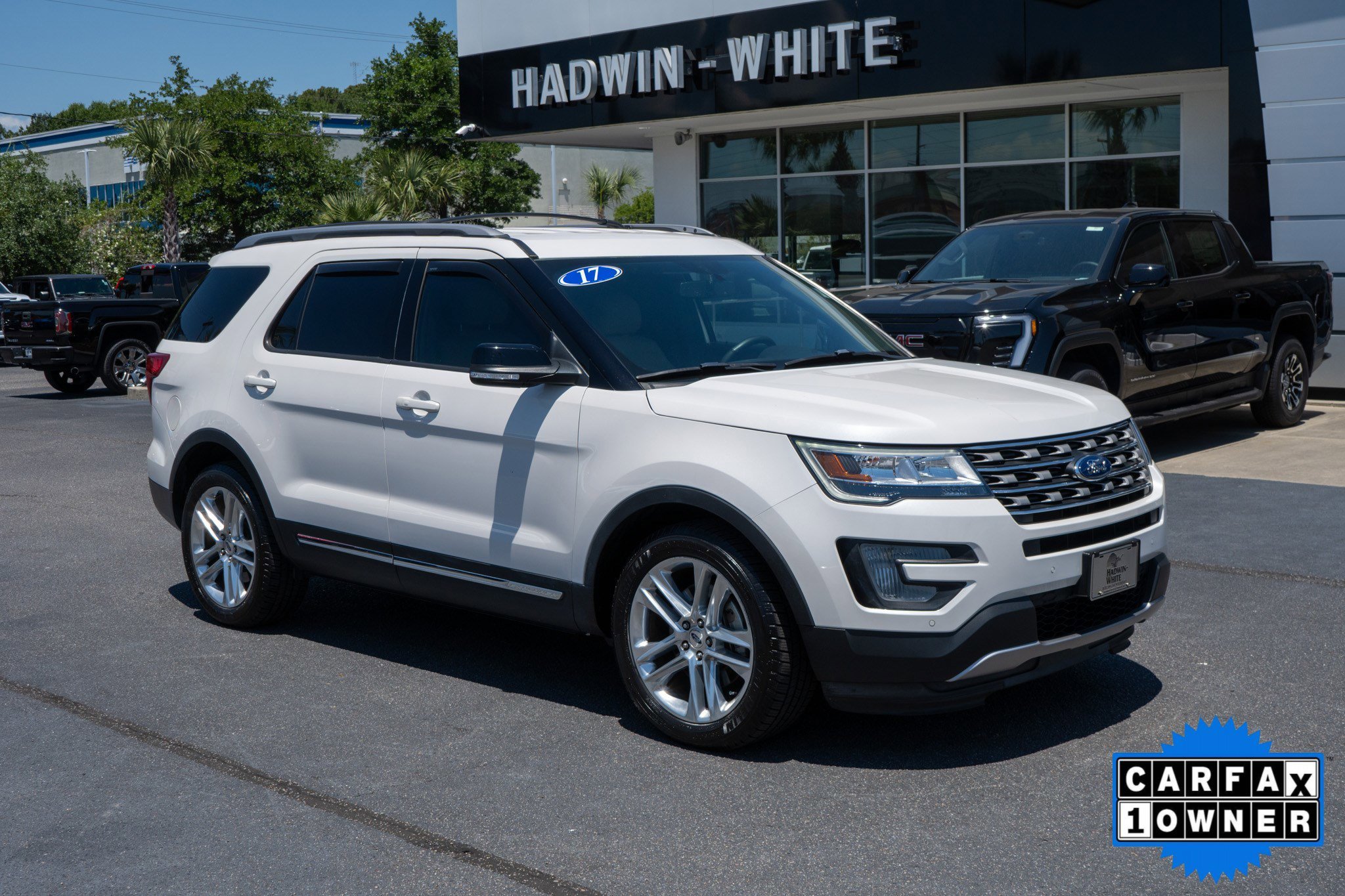 2017 Ford Explorer XLT FWD's photo