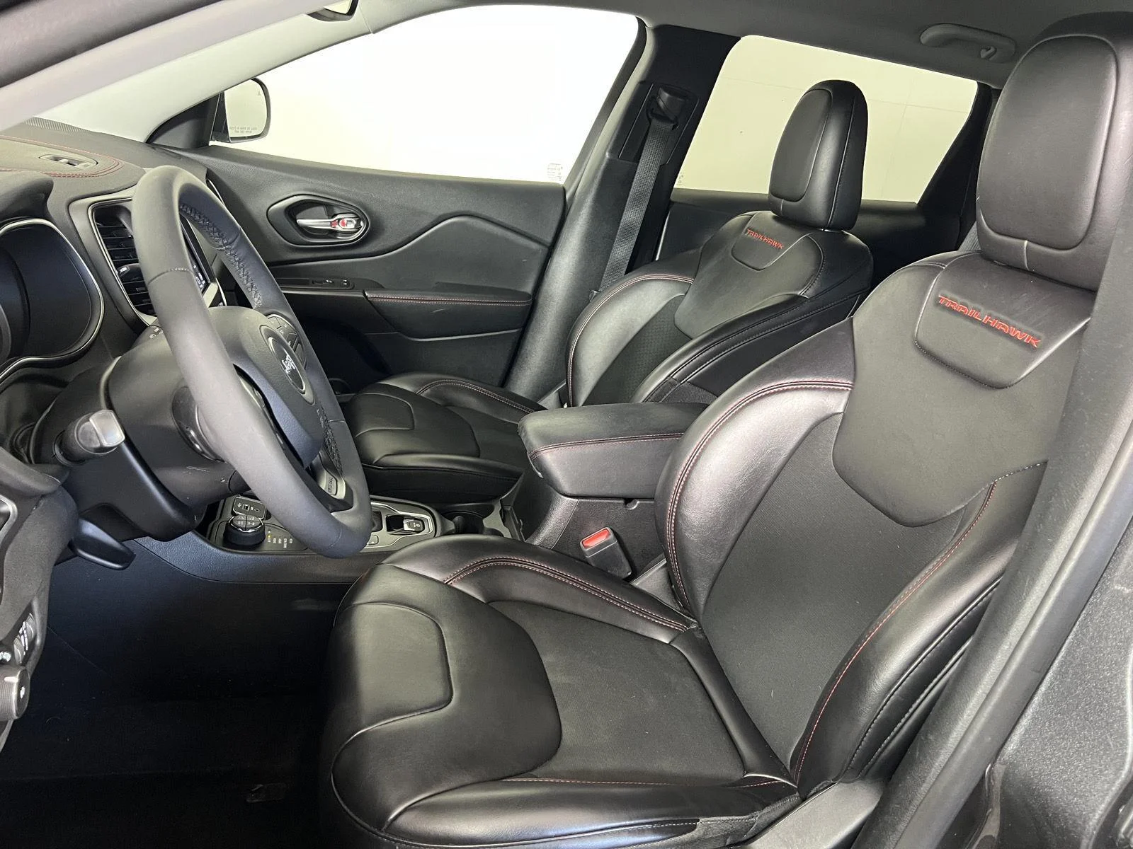 Used 2021 Granite Crystal Metallic Clearcoat Jeep Trailhawk image 11