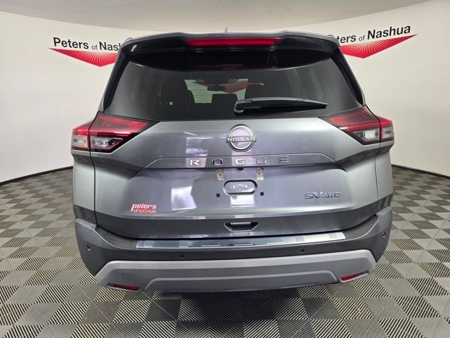 Used 2023 Gun Metallic Nissan SV image 29