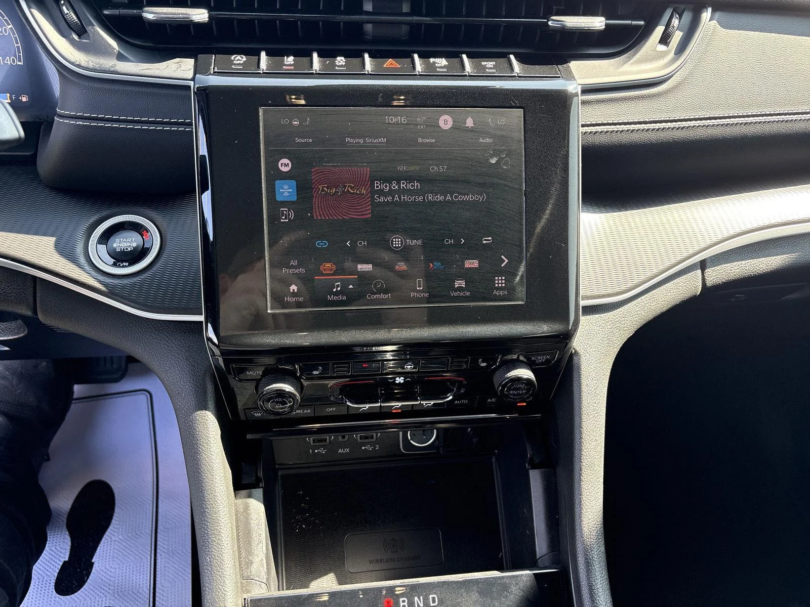Used 2025 Silver Zynith Jeep Altitude image 21
