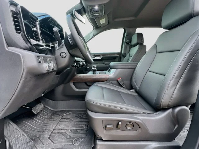 2026 GMC Sierra 1500 SLT - Photo 15