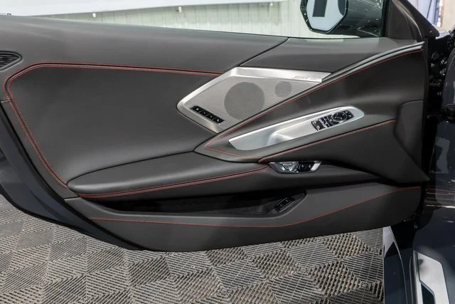 2027 Chevrolet Corvette 2LT - Photo 29