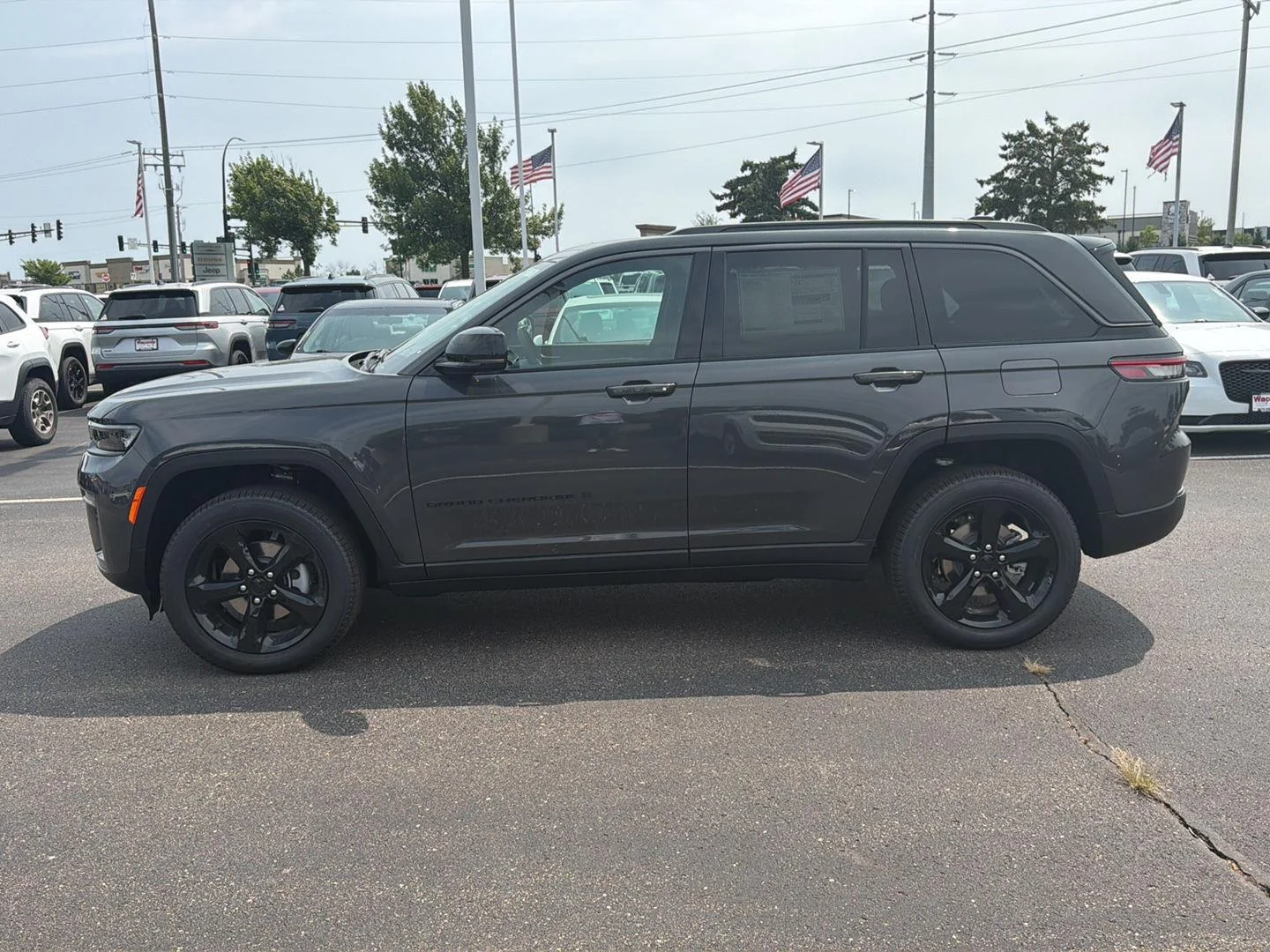 New 2026 Baltic Gray Metallic Clearcoat Jeep Limited image 4