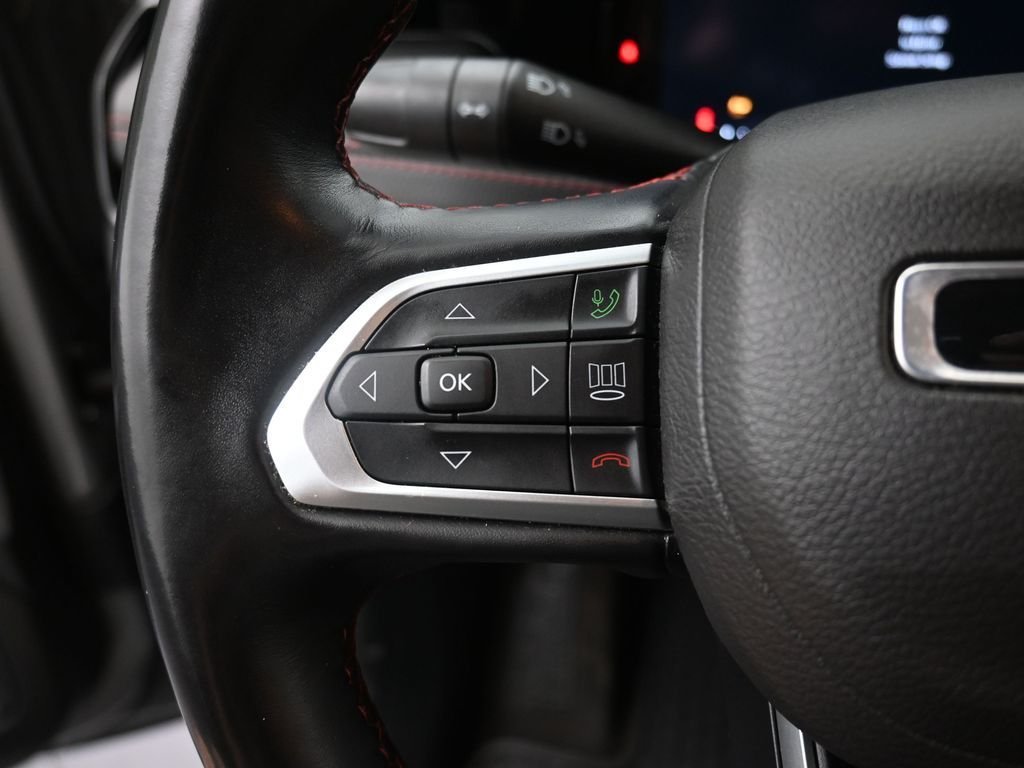 Used 2022 Gray Jeep Trailhawk image 6