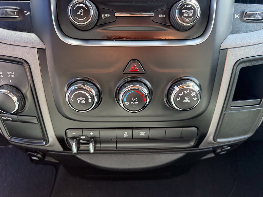 Used 2015 Silver Ram Tradesman image 23