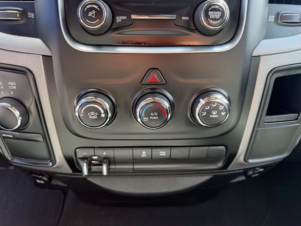 Used 2015 Silver Ram Tradesman image 23