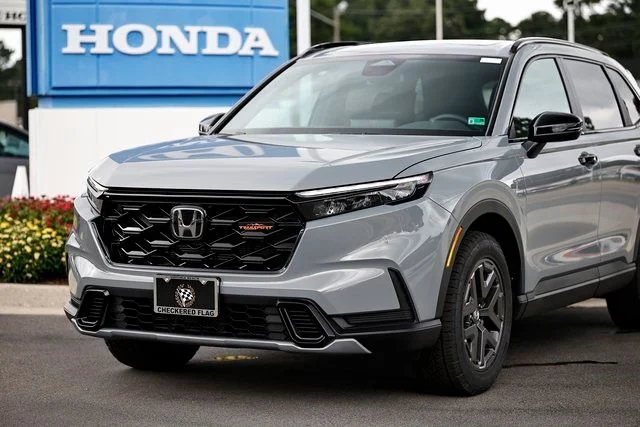 New 2026 Urban Gray Pearl Honda TrailSport image 2